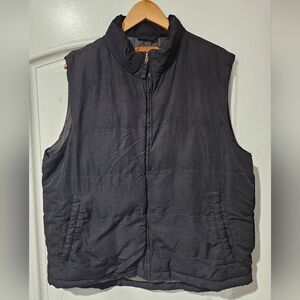 St. John's Bay Men's Quilted Vest. Size Large.